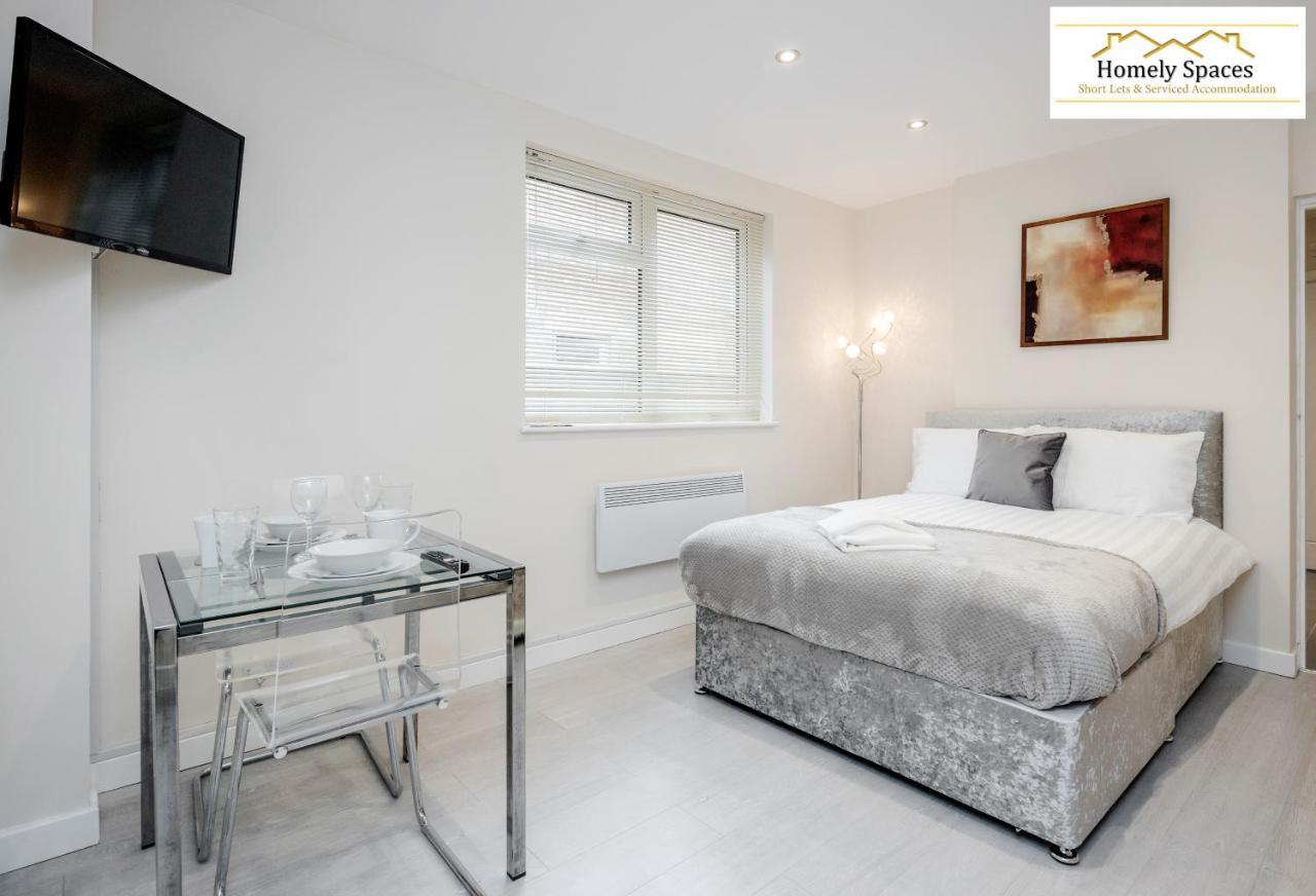 Bedford Hospital Victoria Apartments A And B By Homely Spaces Short Lets & Serviced Accommodation Eksteriør billede