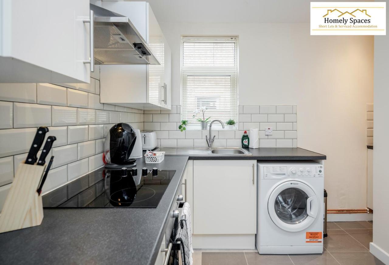 Bedford Hospital Victoria Apartments A And B By Homely Spaces Short Lets & Serviced Accommodation Eksteriør billede