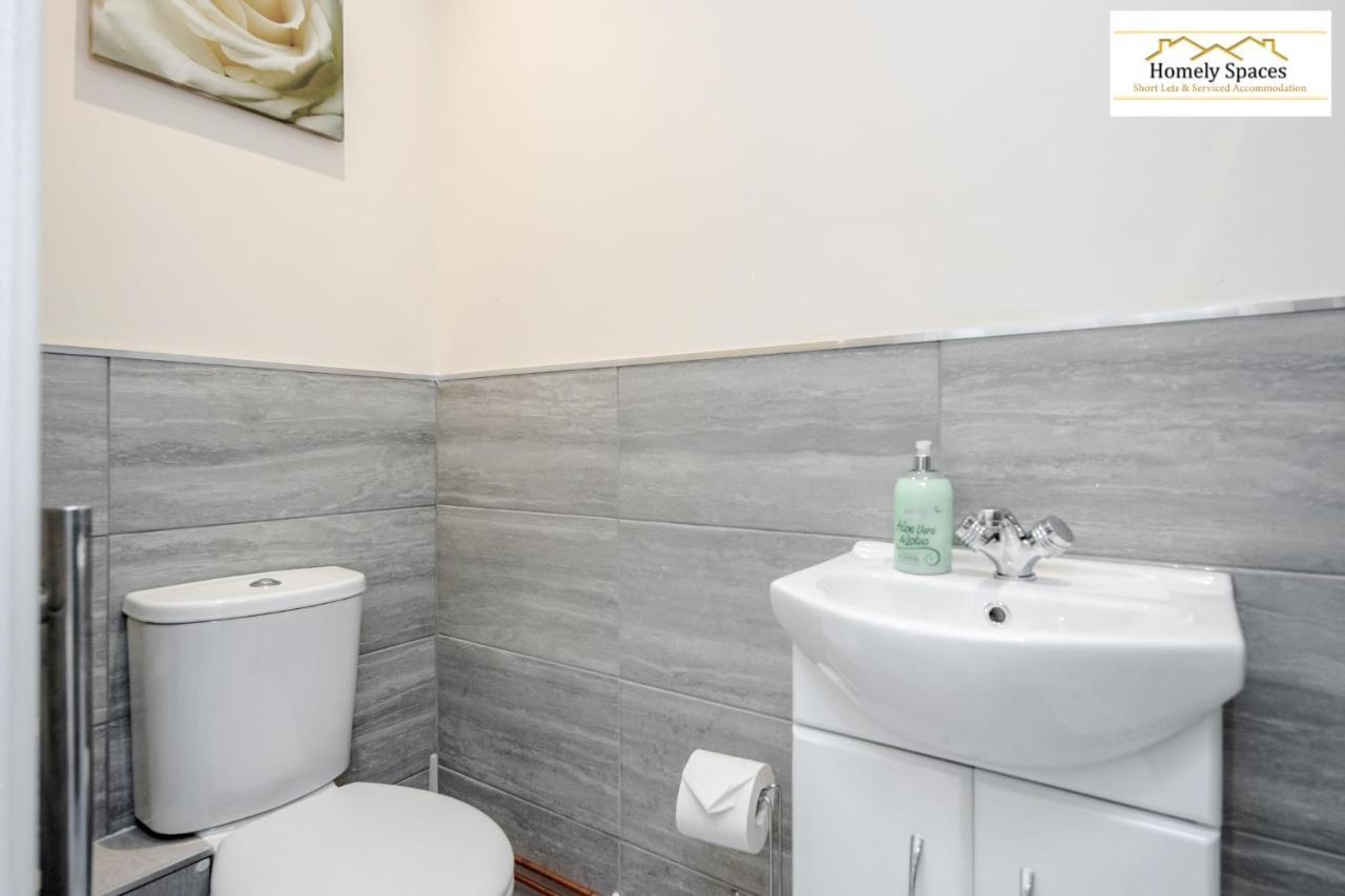 Bedford Hospital Victoria Apartments A And B By Homely Spaces Short Lets & Serviced Accommodation Eksteriør billede